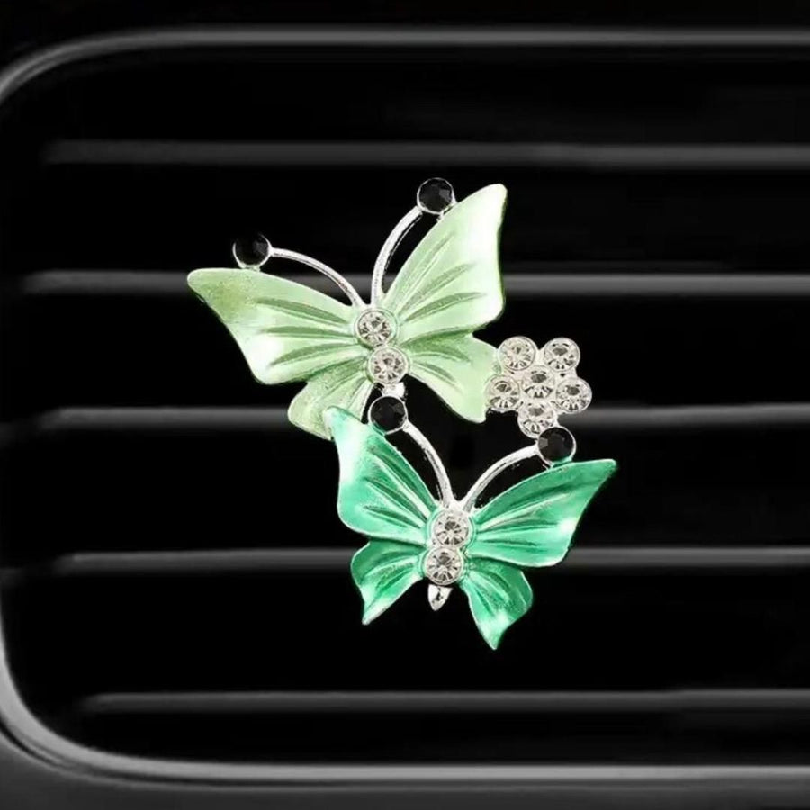 車用 芳香剤 カーフレグランス 蝶々 デザイン グリーン クリスタル付き エアコン取付 ピーチの香り 可愛い カーアクセサリー 車内インテリア 飾り おしゃれ プレゼント ギフト 女性向け｜SOLVIONA