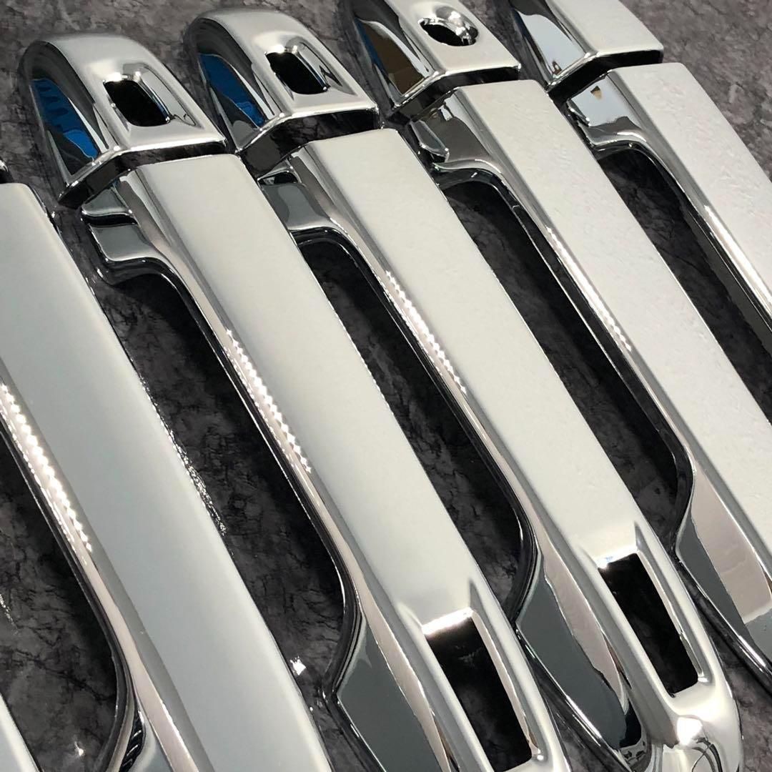 ノア　ヴォクシー　80系　ドアハンドルカバー　全12ピース　全グレード対応　VOXY NOAH　専用設計　ドレスアップ　カスタム　エアロパーツ　鏡面メッキ　両面テープ　ABS樹脂　トリムカバー　アウターハンドル　簡単取付｜SOLVIONA