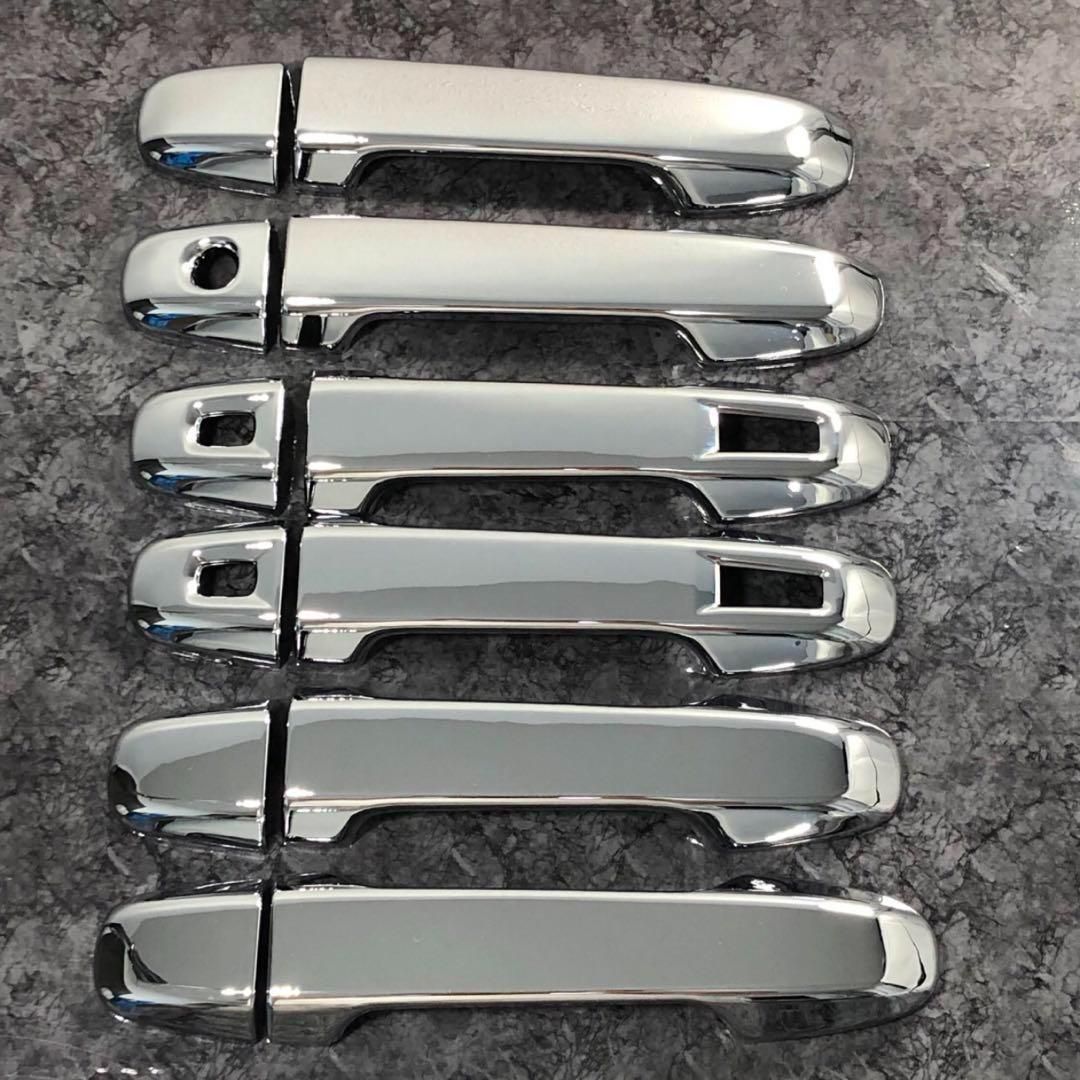 ノア　ヴォクシー　80系　ドアハンドルカバー　全12ピース　全グレード対応　VOXY NOAH　専用設計　ドレスアップ　カスタム　エアロパーツ　鏡面メッキ　両面テープ　ABS樹脂　トリムカバー　アウターハンドル　簡単取付｜SOLVIONA