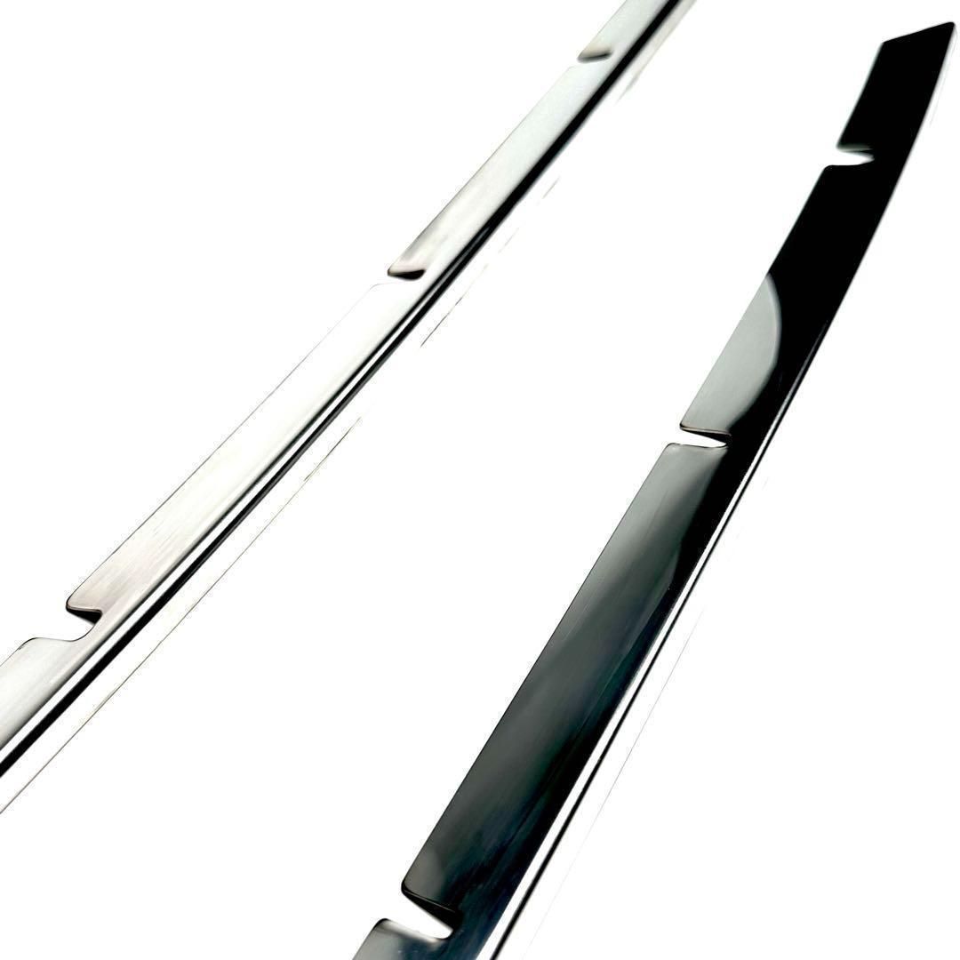 ヴォクシー　90系　 VOXY 　フロントグリルガーニッシュ　メッキカバー　カスタムグレード　専用　鏡面メッキ　ボンネット　カスタム　ドレスアップ　装飾 トリムカバー　メッキカバー　簡単取付　ステンレス　2ピース　エアロ｜SOLVIONA